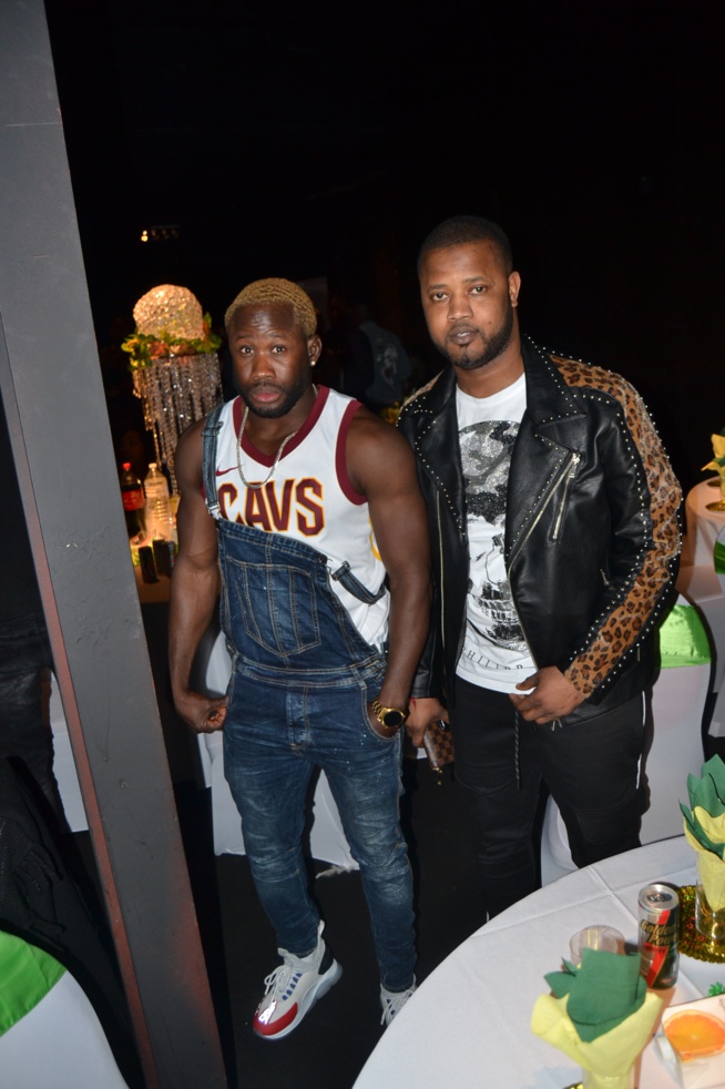 PHOTOS: Abdalah Meissa Waly, l'ami de l'international Kara Mbodj en action à la soirée de Pape Diouf à Bruxelles en compagnie de Zing Senghor et sa bande.