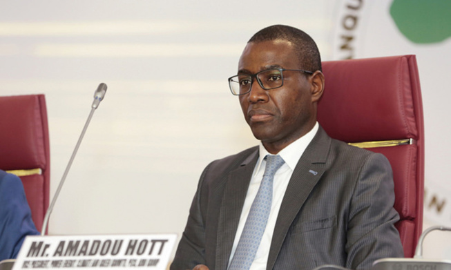 Ministre de l'Économie du Plan et de la Coopération : Amadou Hott, un CV vraiment hot* Ministre de l'Économie du Plan et de la Coopération : Amadou Hott, un CV vraiment hot*