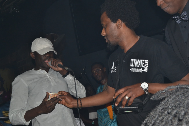 66 IMAGES: STUTTGART: Pape Diouf dans la chaleur du Stage Stadium Theatre pimente les gambiens avec Alpha Prod. 66 IMAGES: STUTTGART: Pape Diouf dans la chaleur du Stage Stadium Theatre pimente les gambiens avec Alpha Prod.