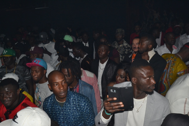 66 IMAGES: STUTTGART: Pape Diouf dans la chaleur du Stage Stadium Theatre pimente les gambiens avec Alpha Prod. 66 IMAGES: STUTTGART: Pape Diouf dans la chaleur du Stage Stadium Theatre pimente les gambiens avec Alpha Prod.