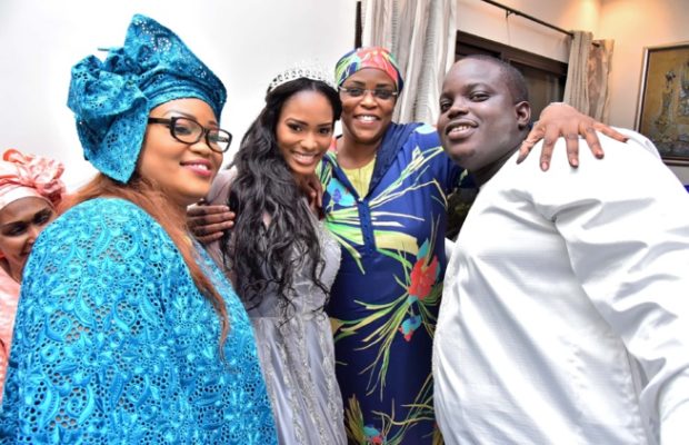 La simplicité du première dame, Marième Faye Sall au mariage du fils de Amadou Seck Eurogerm. La simplicité du première dame, Marième Faye Sall au mariage du fils de Amadou Seck Eurogerm.