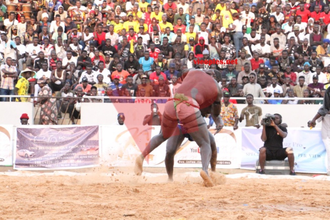 Wouly Wouly « dégrade » le policier Big Pato, tout ce que vous n’avez pas vu en images