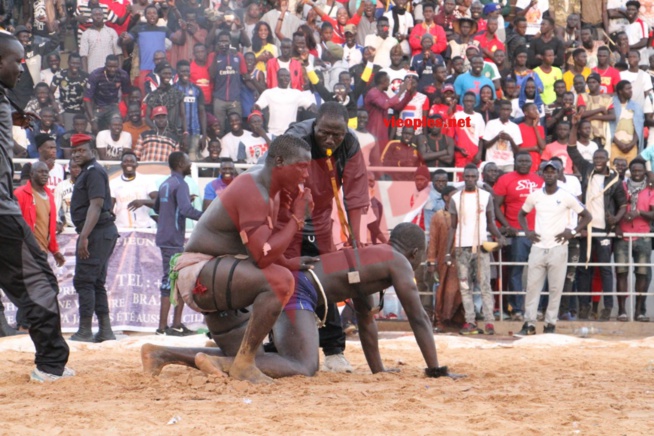 Wouly Wouly « dégrade » le policier Big Pato, tout ce que vous n’avez pas vu en images