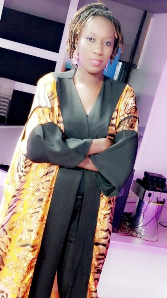 Ndiawar, la femme de Tounkara en “mode relax” Ndiawar, la femme de Tounkara en “mode relax”