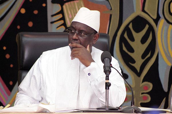 Réunion du SEN de l’APR : Macky Sall remontent les bretelles à ses hommes Réunion du SEN de l’APR : Macky Sall remontent les bretelles à ses hommes