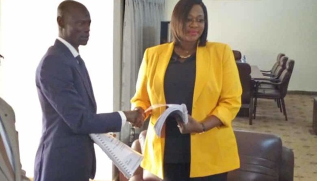 Quand Pape Gorgui Ndong fait la leçon à Néné Fatoumata Tall Quand Pape Gorgui Ndong fait la leçon à Néné Fatoumata Tall