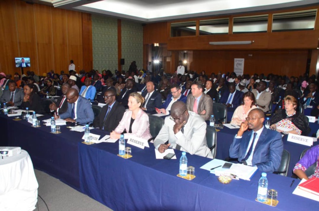 90 IMAGES: Cérémonie d'ouverture du Forum International des Entreprises Francophones par le MEDS du président Mbagnick Diop.