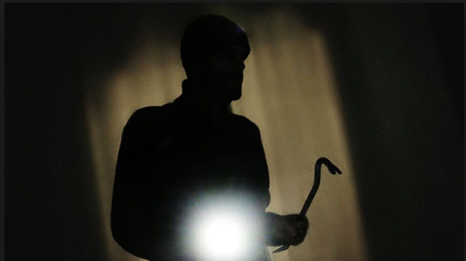 Cambriolage à Kaolack: Des malfaiteurs dévalisent un salon de coiffure et un magasin Cambriolage à Kaolack: Des malfaiteurs dévalisent un salon de coiffure et un magasin