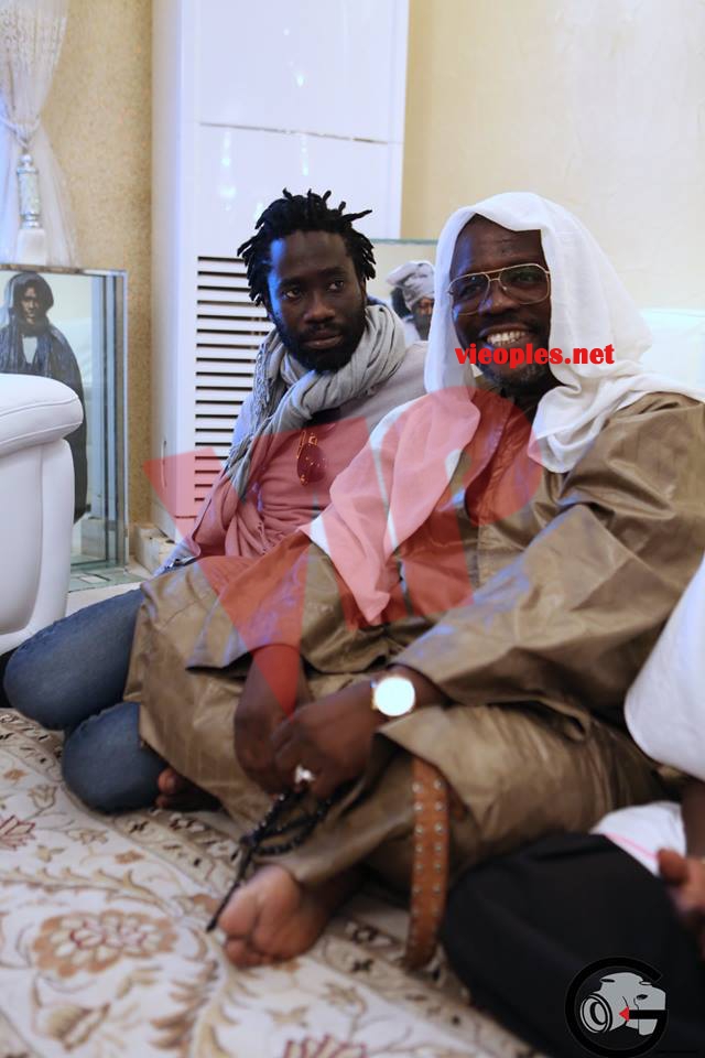 TITI LA LIONNE SIGNE UN COME BACK EXPLOSIF AVEC SA NOUVELLE VIDÉO A NDINDI CHEZ MAKALI MAKHLA TITI LA LIONNE SIGNE UN COME BACK EXPLOSIF AVEC SA NOUVELLE VIDÉO A NDINDI CHEZ MAKALI MAKHLA