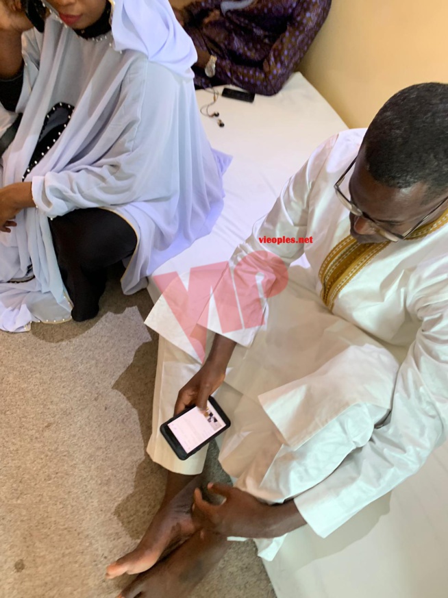 Le Juge Hamidou Déme en compagnie de la journaliste Ndeye Astou Guéye chez Serigne Abdou Karim Mbacké à Ndindi; Le Juge Hamidou Déme en compagnie de la journaliste Ndeye Astou Guéye chez Serigne Abdou Karim Mbacké à Ndindi;