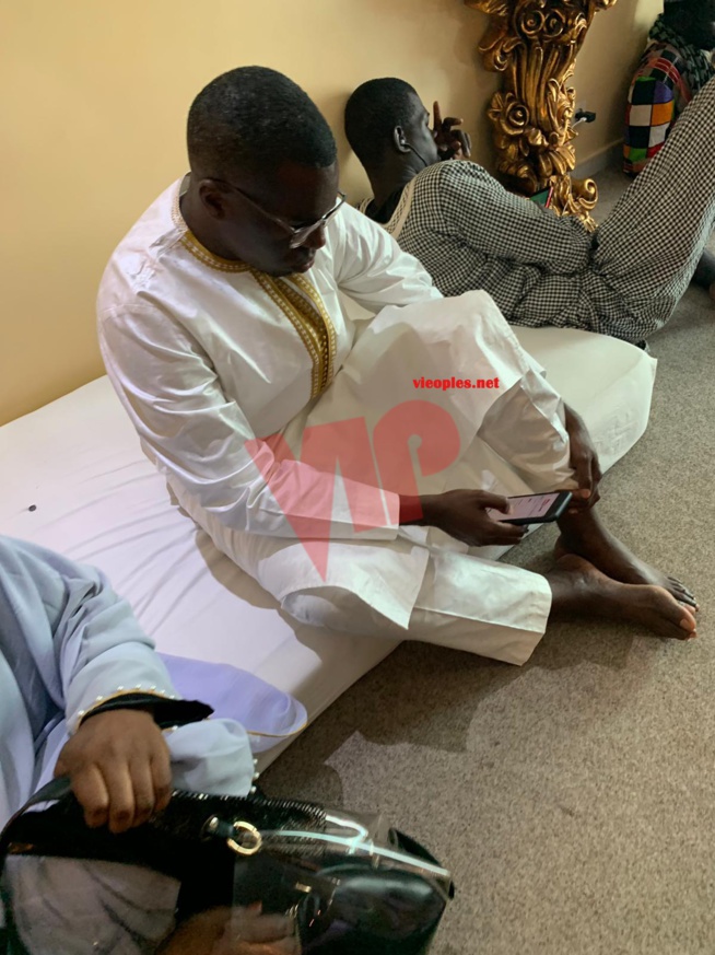 Le Juge Hamidou Déme en compagnie de la journaliste Ndeye Astou Guéye chez Serigne Abdou Karim Mbacké à Ndindi; Le Juge Hamidou Déme en compagnie de la journaliste Ndeye Astou Guéye chez Serigne Abdou Karim Mbacké à Ndindi;