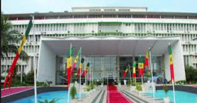 Suppression du poste de Pm : Des députés de l'Apr veulent faire capoter le projet Suppression du poste de Pm : Des députés de l'Apr veulent faire capoter le projet