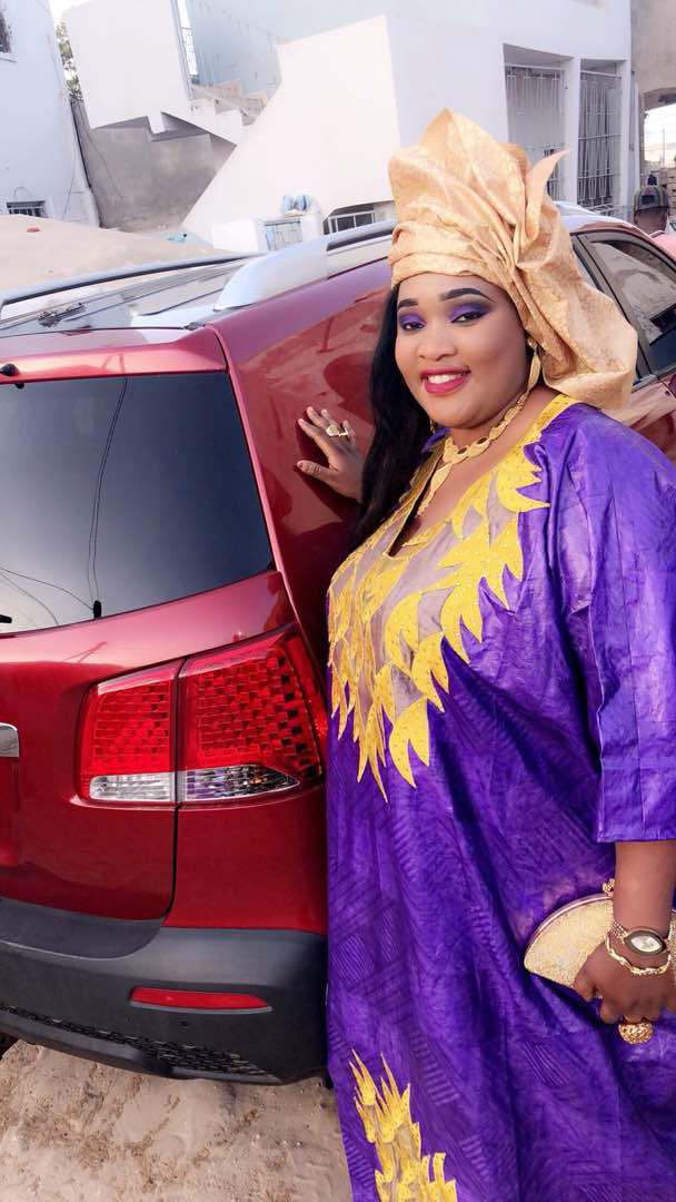 Admirez la discréte et ravissante Dado Diarra, l'épouse de Mamadou Yattasaye.