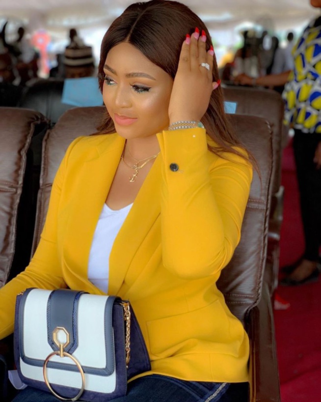 Nigéria: L’actrice Regina Daniels ( 18 ans) et son mari milliardaire, première apparition publique