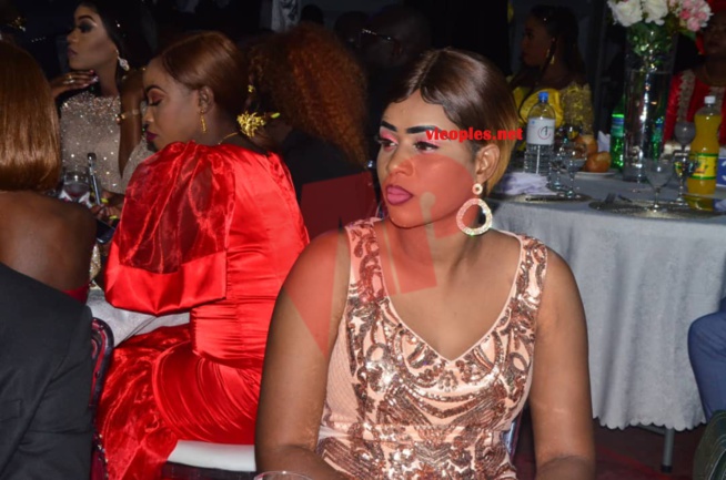 VIDEO ANNIVERSAIRE: Entrée spectaculaire de Wally Seck sur le toit du Grand Théâtre. VIDEO ANNIVERSAIRE: Entrée spectaculaire de Wally Seck sur le toit du Grand Théâtre.