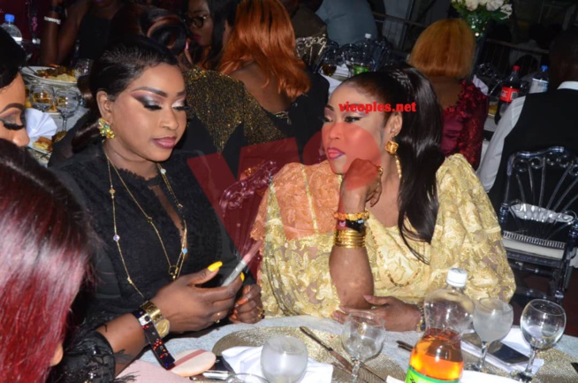 VIDEO ANNIVERSAIRE: Entrée spectaculaire de Wally Seck sur le toit du Grand Théâtre. VIDEO ANNIVERSAIRE: Entrée spectaculaire de Wally Seck sur le toit du Grand Théâtre.