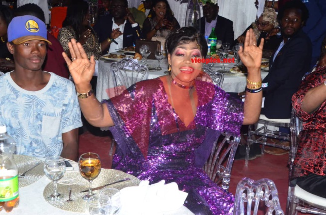 VIDEO ANNIVERSAIRE: Entrée spectaculaire de Wally Seck sur le toit du Grand Théâtre. VIDEO ANNIVERSAIRE: Entrée spectaculaire de Wally Seck sur le toit du Grand Théâtre.