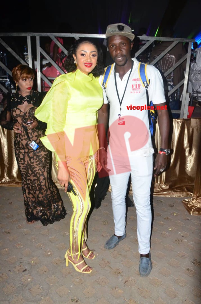 VIDEO ANNIVERSAIRE: Entrée spectaculaire de Wally Seck sur le toit du Grand Théâtre. VIDEO ANNIVERSAIRE: Entrée spectaculaire de Wally Seck sur le toit du Grand Théâtre.