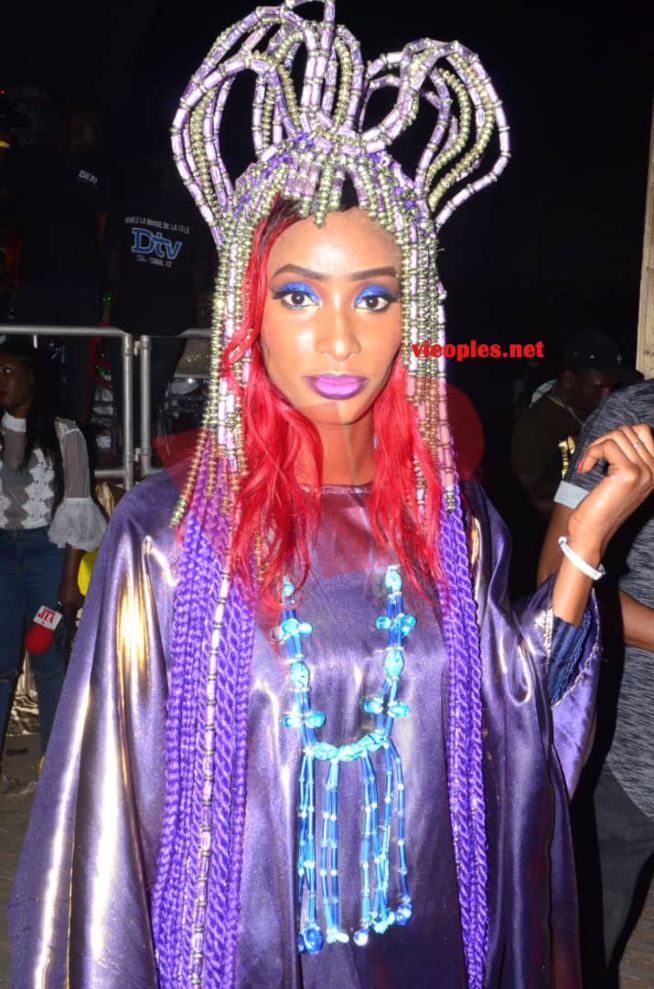 VIDEO ANNIVERSAIRE: Entrée spectaculaire de Wally Seck sur le toit du Grand Théâtre. VIDEO ANNIVERSAIRE: Entrée spectaculaire de Wally Seck sur le toit du Grand Théâtre.