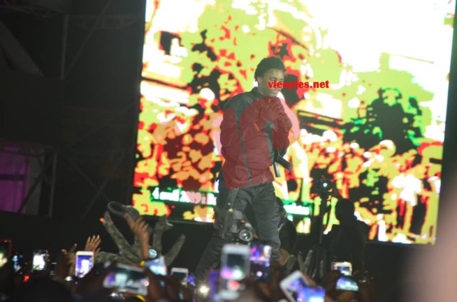 Anniversaire phénoménal, Waly Seck confirme encore son statut dans la cour des grands à l'ESPLANADE. Anniversaire phénoménal, Waly Seck confirme encore son statut dans la cour des grands à l'ESPLANADE.