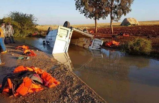 Maroc : 16 migrants meurent dans un accident de la route d’une rare violence (des ivoiriennes, Guinéens, Sénégalaises et congolais) Maroc : 16 migrants meurent dans un accident de la route d’une rare violence (des ivoiriennes, Guinéens, Sénégalaises et congolais)