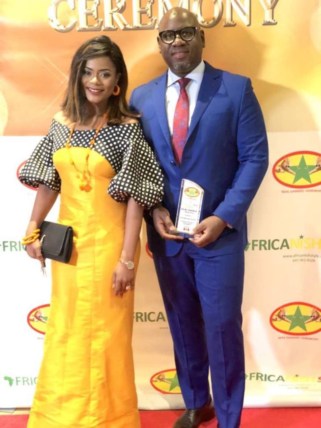 « REAL GAINDÉS CEREMONY » Merry Bèye Diouf de la Tfm reçoit son prix au Canada dans une tenue dont tout le monde parle…