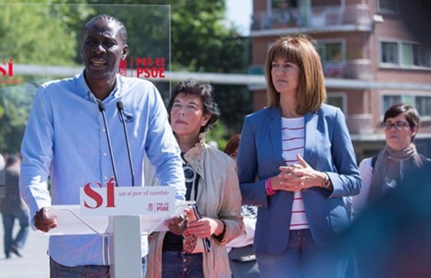 Voici le Sénégalais devenu le premier député noir en Espagne Voici le Sénégalais devenu le premier député noir en Espagne