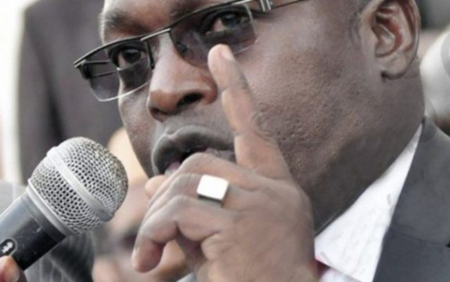 Plainte pour diffamation: Oumar Guèye réclame 500 millions à "Jeune Afrique" Plainte pour diffamation: Oumar Guèye réclame 500 millions à "Jeune Afrique"