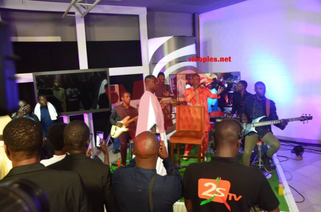 Les images du Face to Face Lac de Guier 2 vs Boy Niang drapeau Aliou Sall maire de Guédiawaye. Les images du Face to Face Lac de Guier 2 vs Boy Niang drapeau Aliou Sall maire de Guédiawaye.