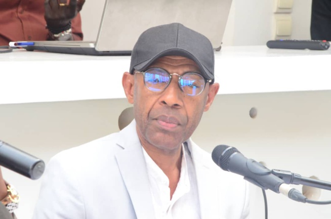 Jean Ngor Maack sort l’album Roots pour sceller des retrouvailles avec le public sénégalais. Jean Ngor Maack sort l’album Roots pour sceller des retrouvailles avec le public sénégalais.