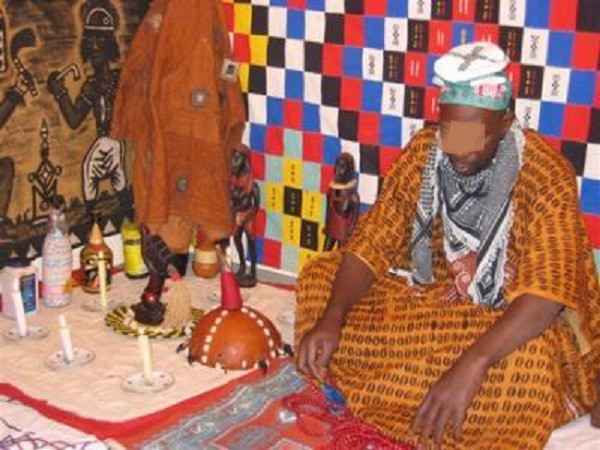 Bambey : fin de cavale pour le charlatan qui avait donné une décoction mortelle à Ibou Faye Bambey : fin de cavale pour le charlatan qui avait donné une décoction mortelle à Ibou Faye