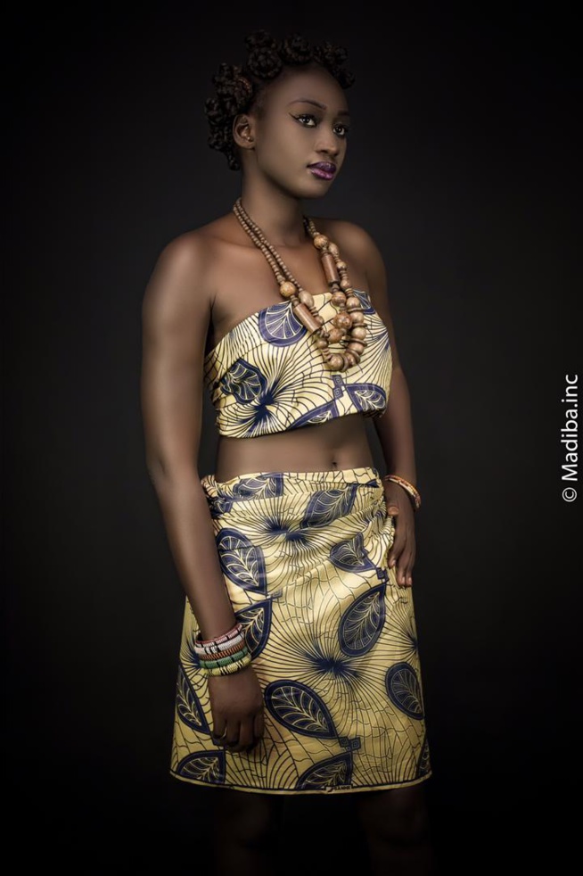 Le Top modél Bijou la Gazelle noire dans son style ravageuse. Le Top modél Bijou la Gazelle noire dans son style ravageuse.