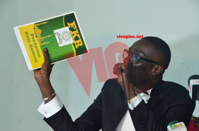 Revivez l'intégralité des 45 images du lancement de la nouvelle vidéo "SOPEY NABI" dédiée à Mouhamed Abdallah Thiam Pdt Fondation Keur Rassoul. Revivez l'intégralité des 45 images du lancement de la nouvelle vidéo "SOPEY NABI" dédiée à Mouhamed Abdallah Thiam Pdt Fondation Keur Rassoul.