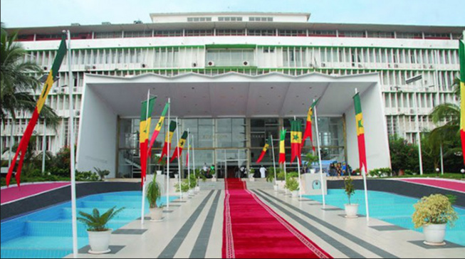 DIRECT - Assemblée Nationale: Vote du projet de loi portant sur la suppression du poste de PM DIRECT - Assemblée Nationale: Vote du projet de loi portant sur la suppression du poste de PM