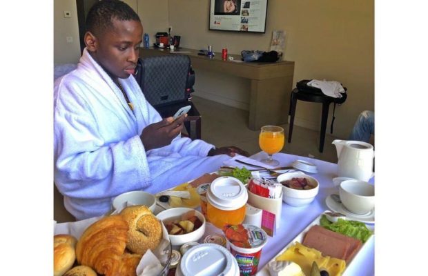 ASSANE LOPY ET SA BANDE RISQUENT GROS ASSANE LOPY ET SA BANDE RISQUENT GROS