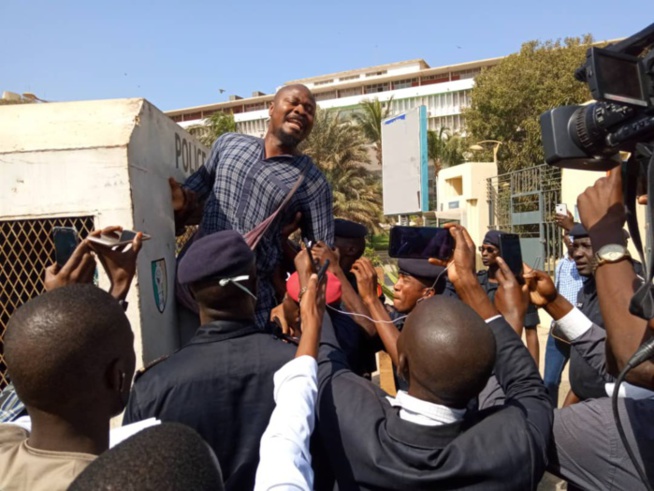 Arrestation de Babacar Diop, Guy-Marie Sagna et Abdourahmane Sow: Les FDS dénoncent et exigent leur libération Arrestation de Babacar Diop, Guy-Marie Sagna et Abdourahmane Sow: Les FDS dénoncent et exigent leur libération