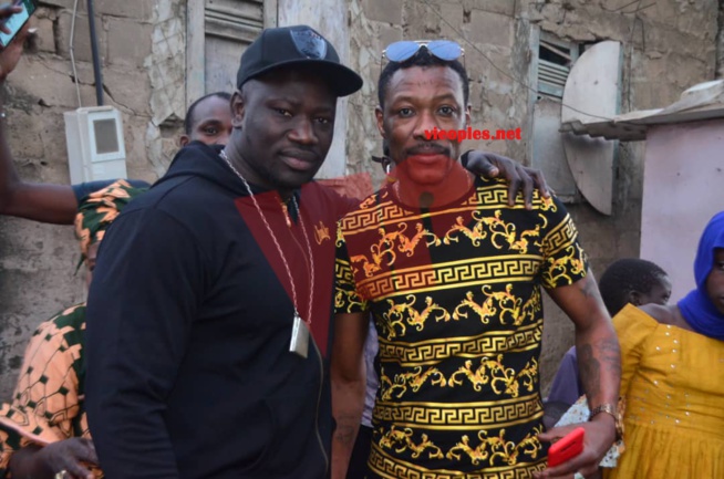 BOY NIANG vs LAC 2: Les supporters de Boy Niang déja dans l'ambiance du combat à Pikine. BOY NIANG vs LAC 2: Les supporters de Boy Niang déja dans l'ambiance du combat à Pikine.