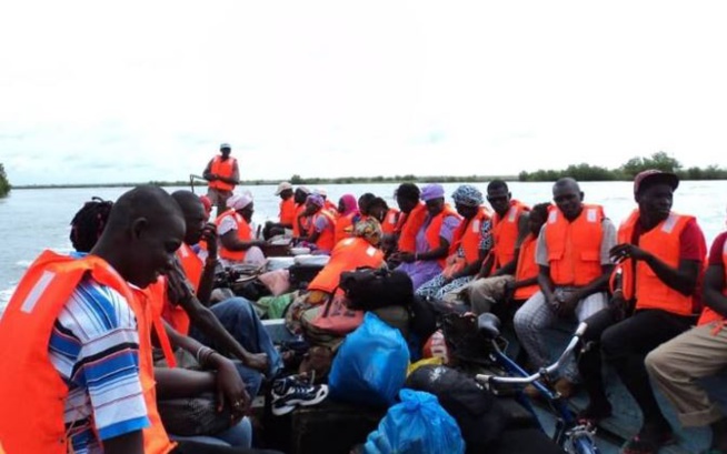 Chavirement de pirogue à Eloubadir: Macky Sall sort enfin de son mutisme