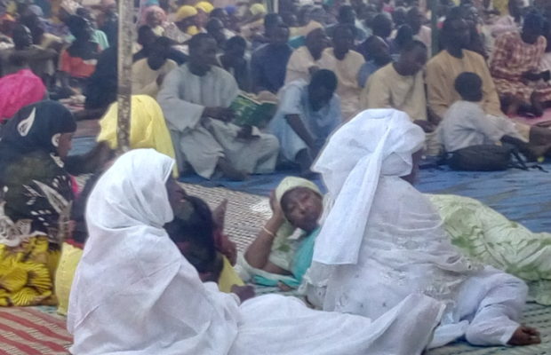 Mbour : Serigne Saliou Thioune ‘Réunion de dernière heure’ à Madinatoul Salam après son tête-à -tête avec le Khalife général des mourides Mbour : Serigne Saliou Thioune ‘Réunion de dernière heure’ à Madinatoul Salam après son tête-à -tête avec le Khalife général des mourides