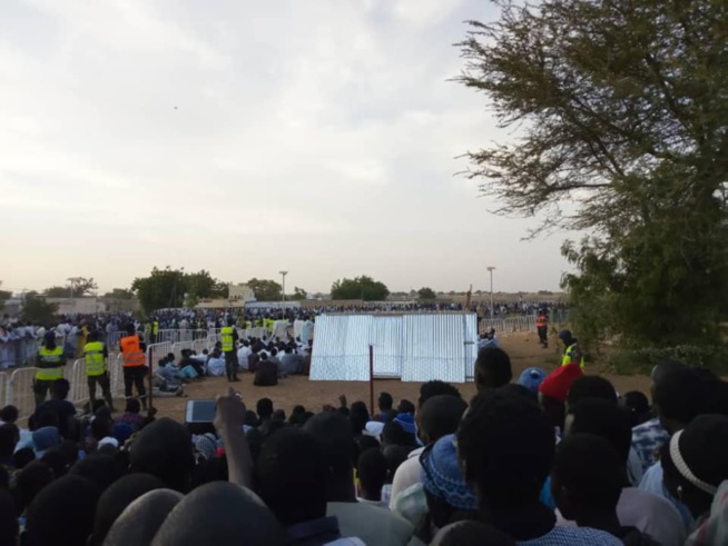 Enterrement : Le dernier accueil des Thiantacônes à leur Guide (CHEIKH BÉTHIO INHUMÉ PEU AVANT LA RUPTURE ) Enterrement : Le dernier accueil des Thiantacônes à leur Guide (CHEIKH BÉTHIO INHUMÉ PEU AVANT LA RUPTURE )