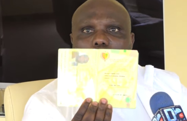 Affaire de son passeport diplomatique saisi : Lamine Faye dit ce qui s’est « réellement » passé Affaire de son passeport diplomatique saisi : Lamine Faye dit ce qui s’est « réellement » passé