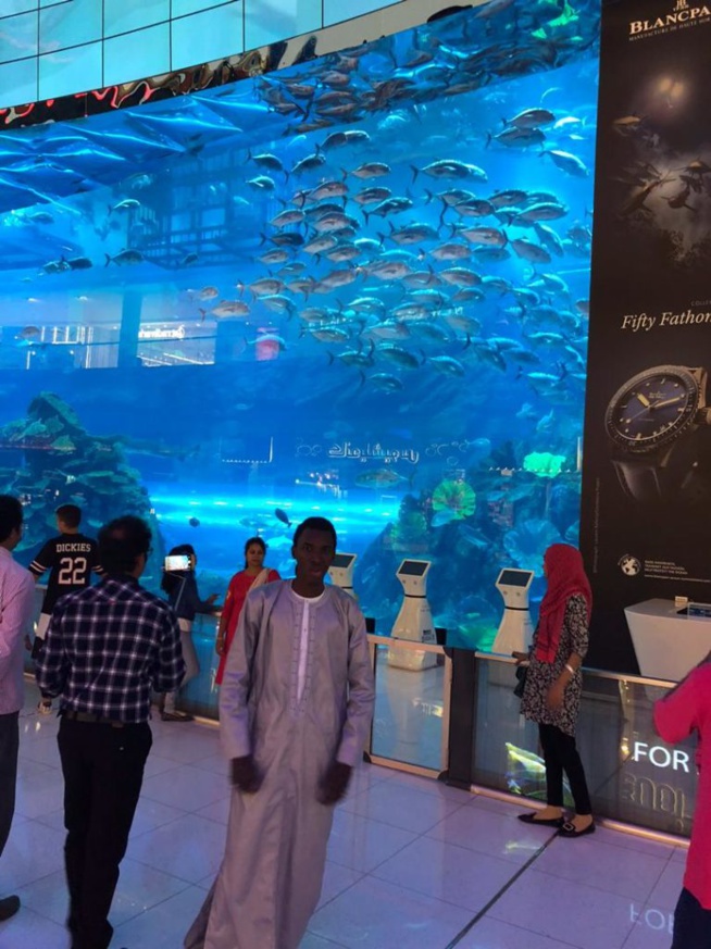 La vie royale de Modou Mbacké fils de Baye Karim à Dubaï : Voiture de luxe, piscine…
