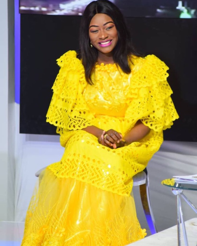 Khady Ndiaye Bijou, se dévoile, tout en jaune et splendide