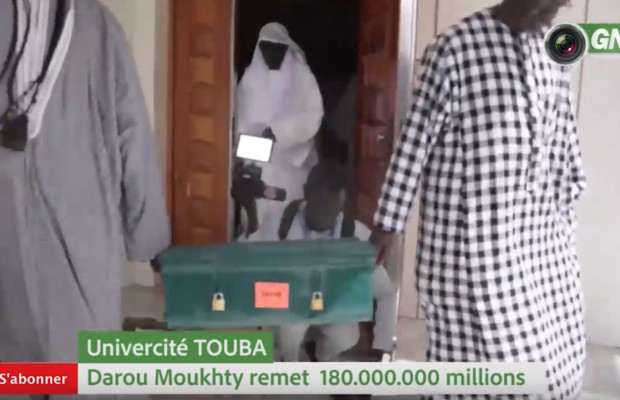 Université de Touba: Darou Mouhty remet 180 Millions de Fcfa au Khalif général des mourides