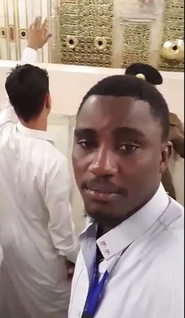 VIDÉO: Depuis la Mecque, Waly Seck demande pardon à...