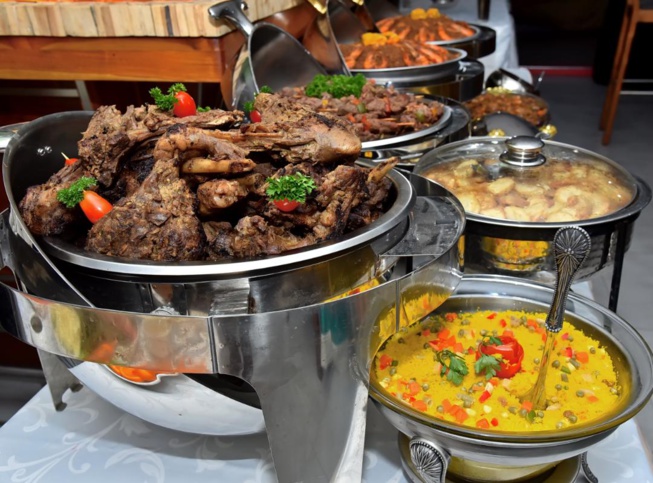 Le K LOUNGE à l'étage de chez Katia vous propose un Ndogou Buffet avec les Oustazs les vendredi, samedi et dimanche aux Almadies.