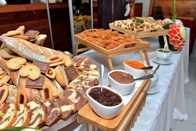 Le K LOUNGE à l'étage de chez Katia vous propose un Ndogou Buffet avec les Oustazs les vendredi, samedi et dimanche aux Almadies.