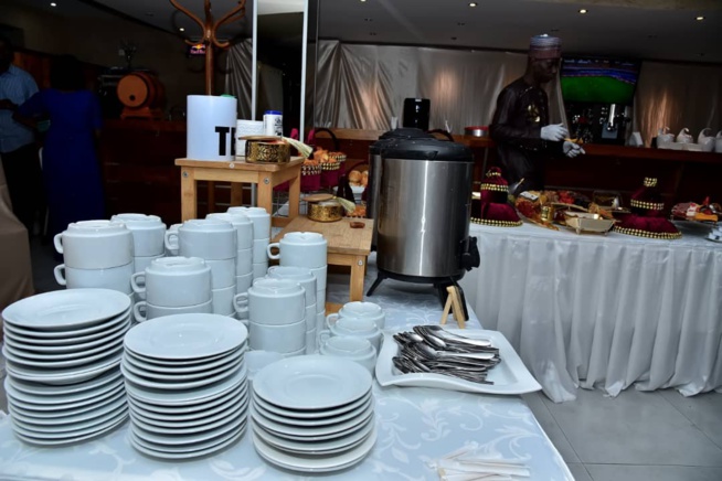 Le K LOUNGE à l'étage de chez Katia vous propose un Ndogou Buffet avec les Oustazs les vendredi, samedi et dimanche aux Almadies.