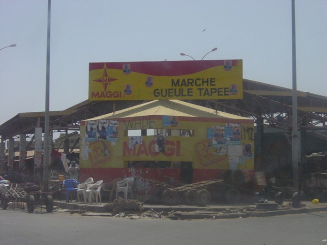 Marché de la Gueule-Tapée: sommés de déguerpir dans les 48 heures, les commerçants disent niet au maire Marché de la Gueule-Tapée: sommés de déguerpir dans les 48 heures, les commerçants disent niet au maire