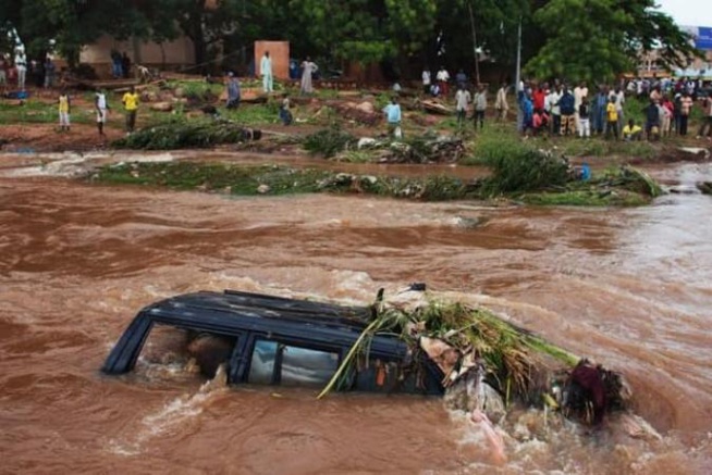 Guinée: Inondations meurtrières dans un quartier de Conakry Guinée: Inondations meurtrières dans un quartier de Conakry